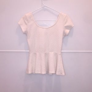 White color crop top to waist
